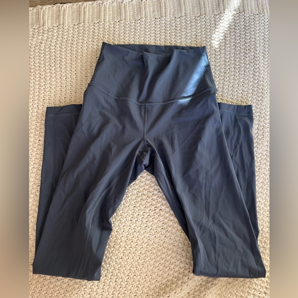 lululemon Blue Wunder Train Super High Rise Tight 25” size 6